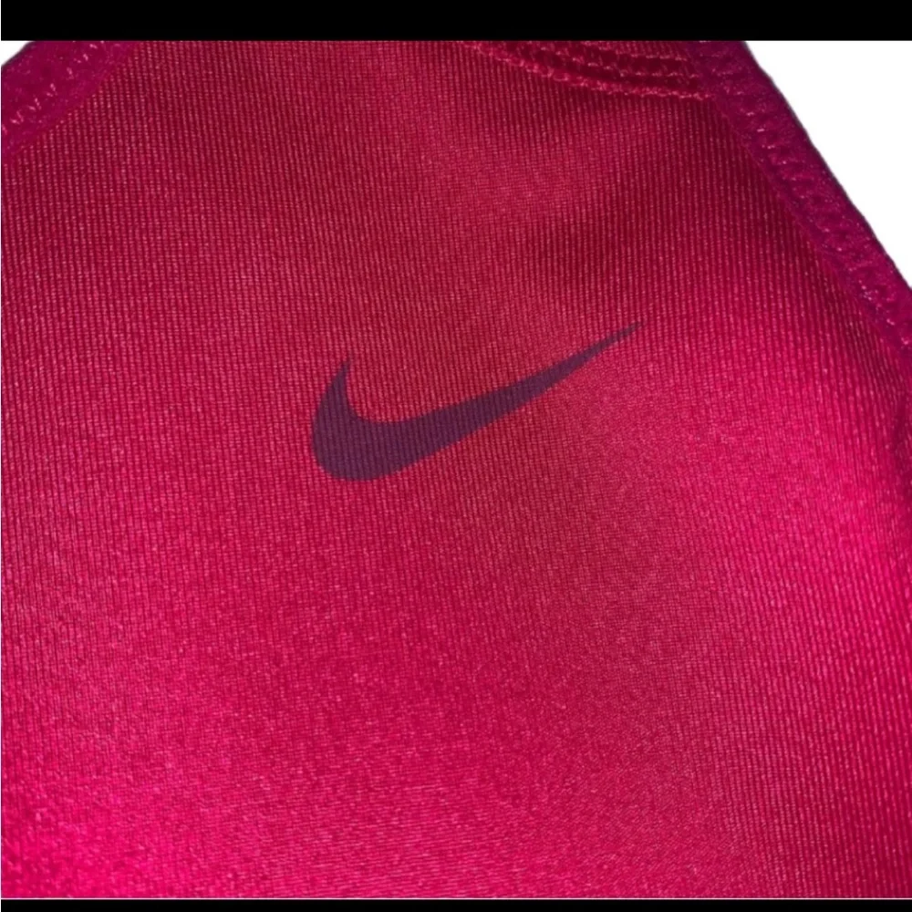 Nike Racerback Sports Bra in Nearly New Condition Sz Small